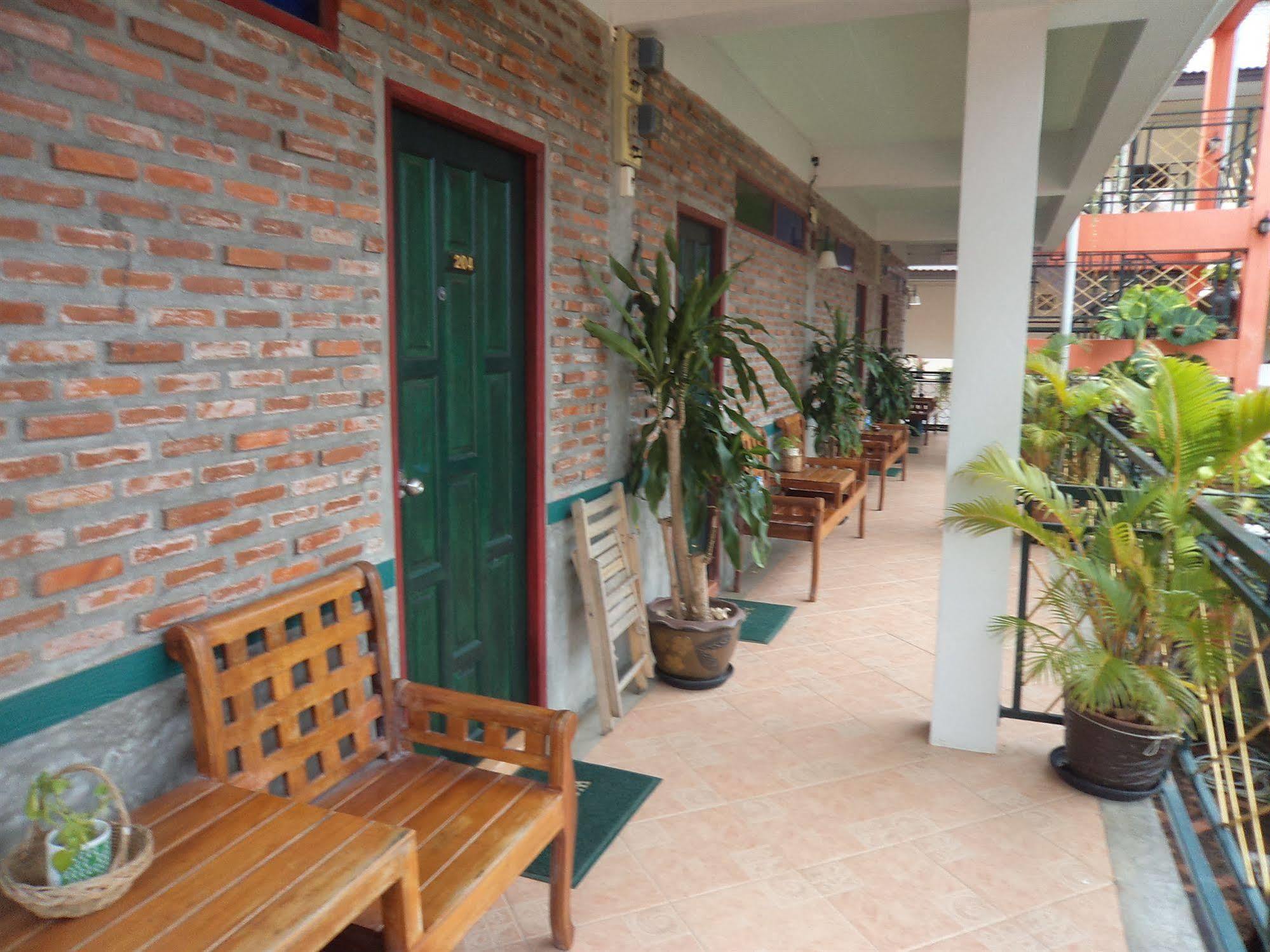 Hôtel Baan Por Jai à Ko Lanta Extérieur photo